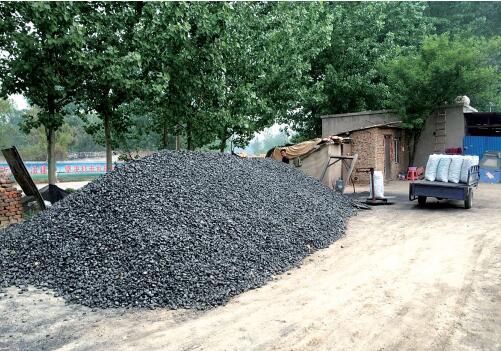 郑州一区域空气污染严重 心博(中国)冒黑烟扬尘漫天